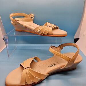 SAS Tripad Women’s 8M Cream Bone Leather Buckle‎ Strappy Comfort Sandals